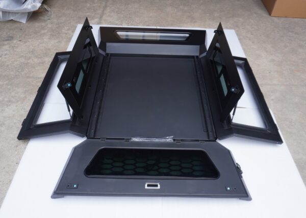RL21 2n-Gen Steel & Aluminum Truck Canopy - Image 2